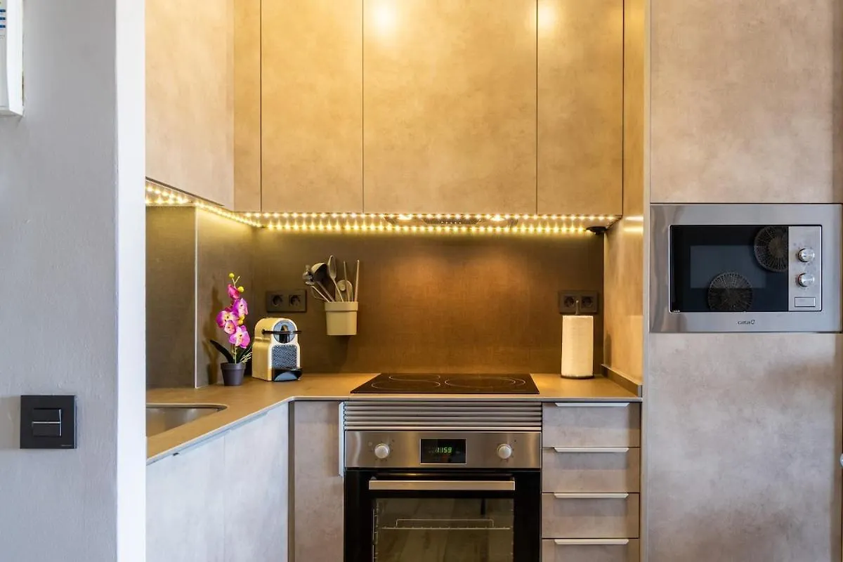 Apartment Central Penthouse - 5 Min Beach & Pool - Wifi - Ac Salou