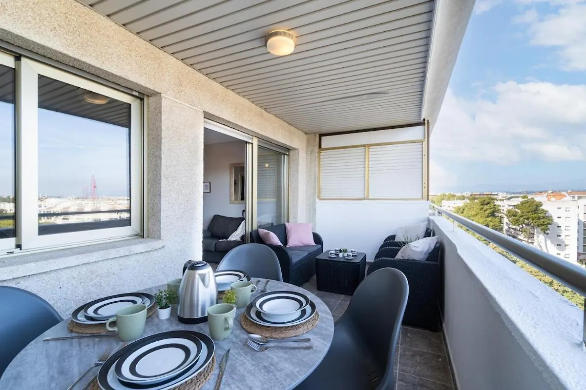 Central Penthouse - 5 Min Beach & Pool - Wifi - Ac Salou 0*,  Spain
